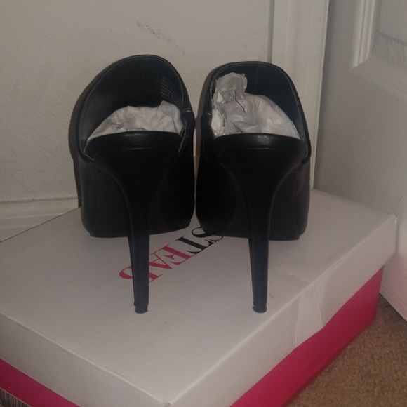 Black Mule Sandals - Picture 2 of 3